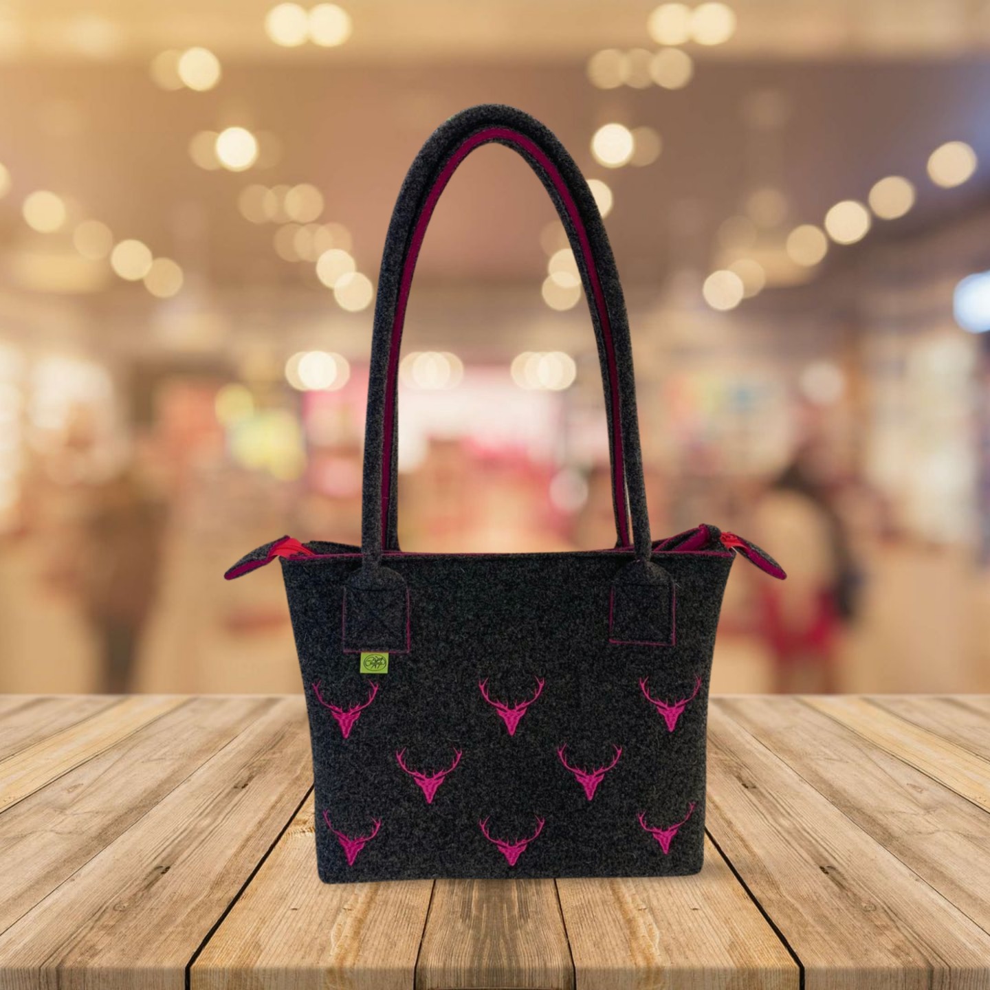 Tasche mit Henkel