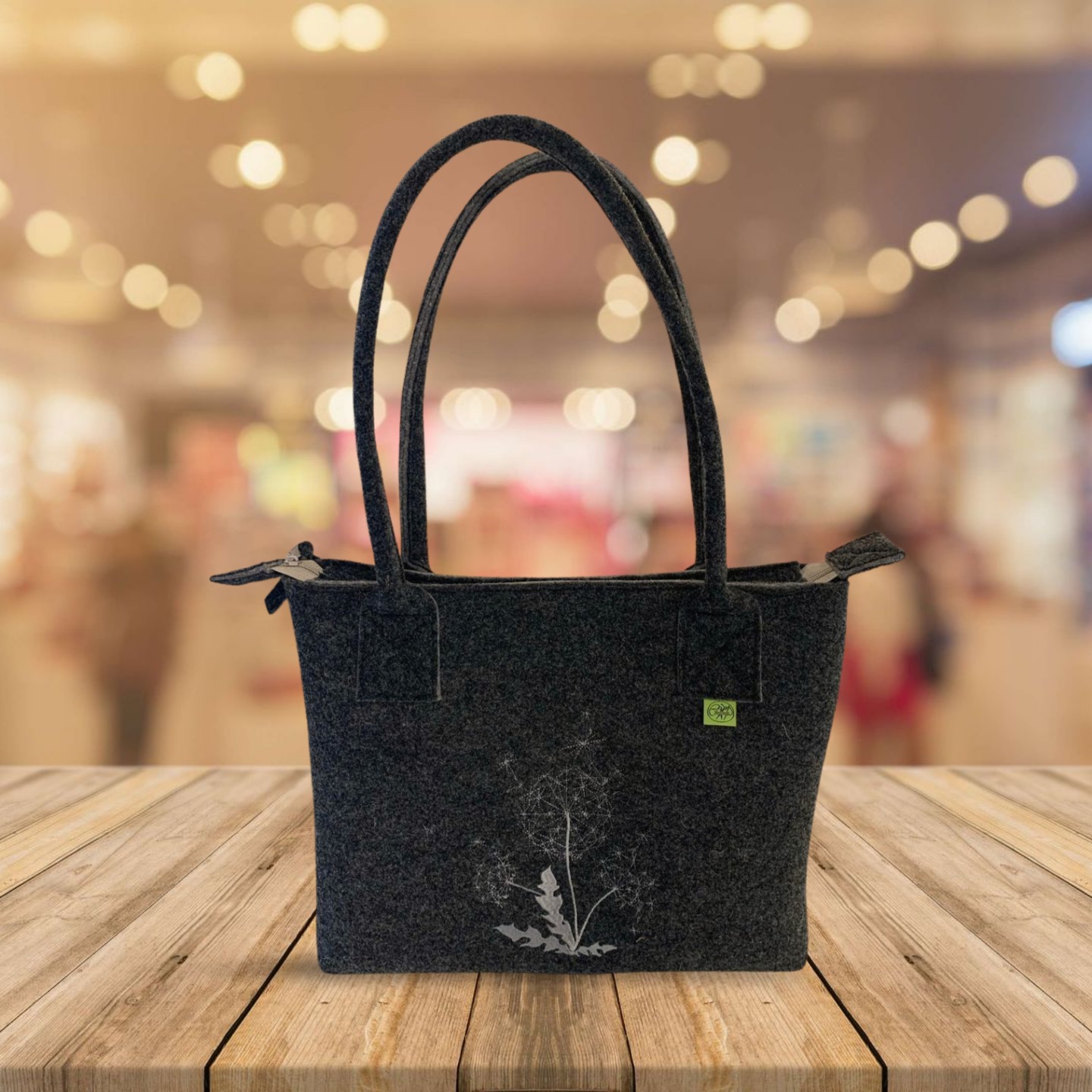 Tasche mit Henkel